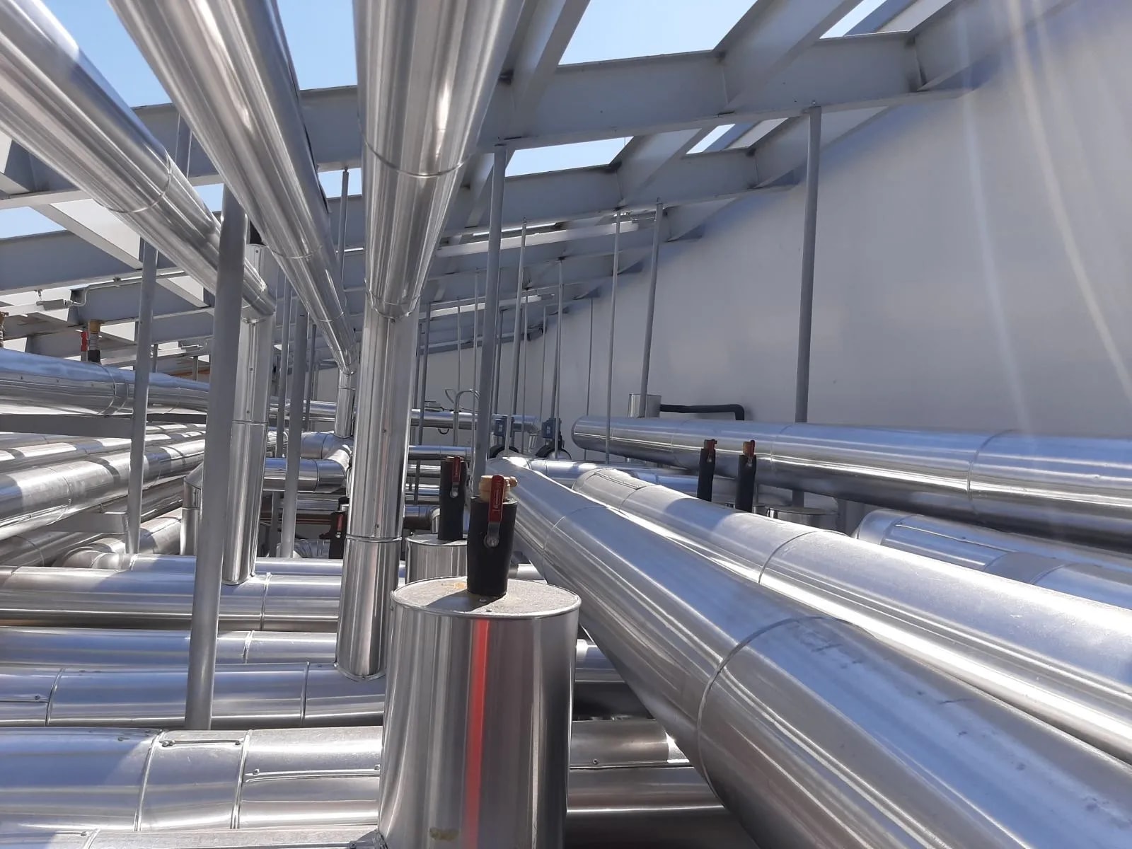 Rooftop plant installation — Budapest city centre